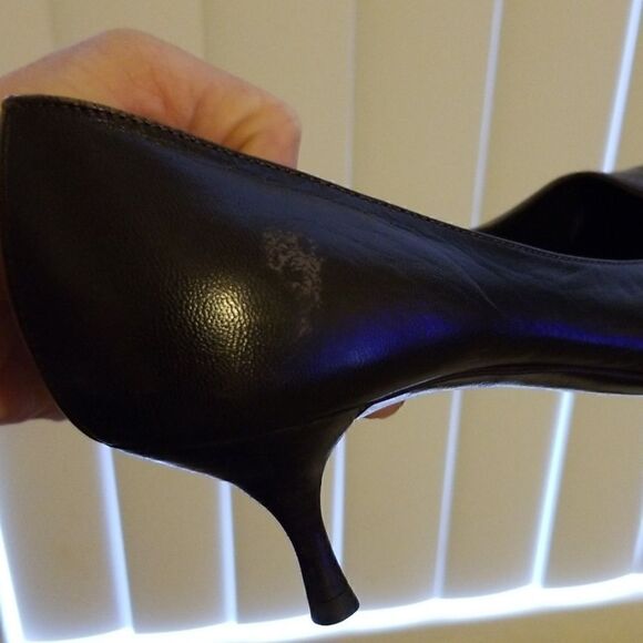 Vintage Prada Milano women's Shoes size pre-owned - Picture 7 of 7